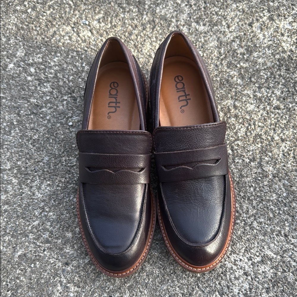 Earth Women's Brown Loafers